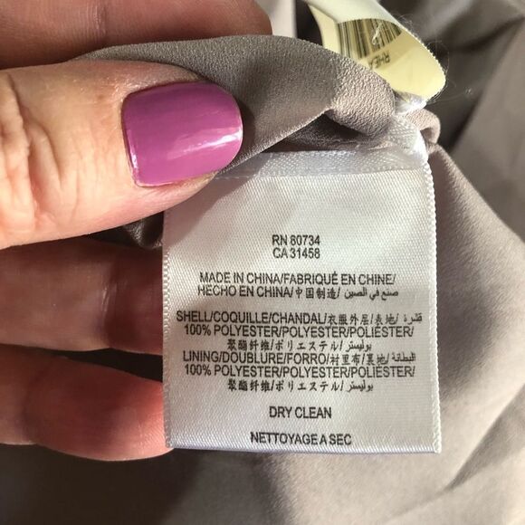 BCBGMAXAZRIA Rhea Sleeveless Chiffon Pleated Peplum Mini Dress Opal Grey - 8 - Picture 13 of 14